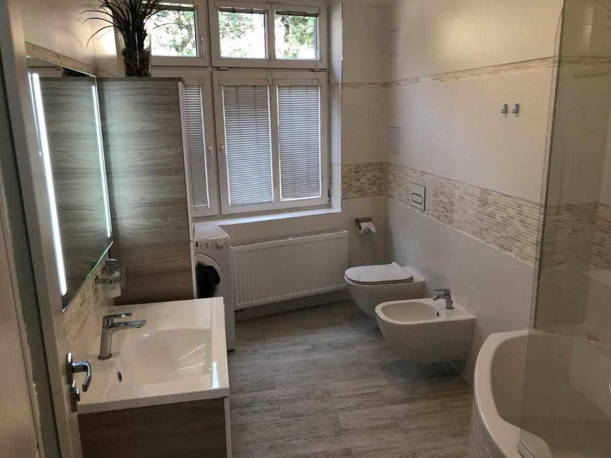 Luxusni Apartman Primo V Centru U Hotelu Thermal Karlsbad Exterior foto